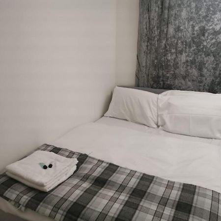 Ella'S Place Hotel Luton  Luaran gambar