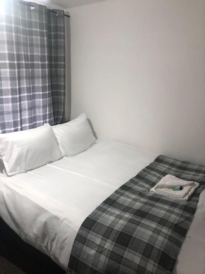Ella'S Place Hotel Luton  Luaran gambar