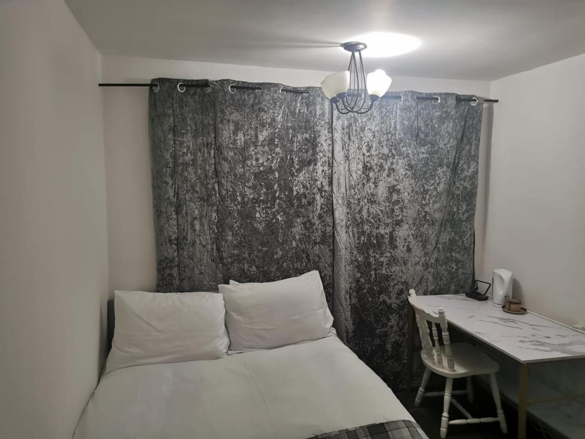 Ella'S Place Hotel Luton  Luaran gambar